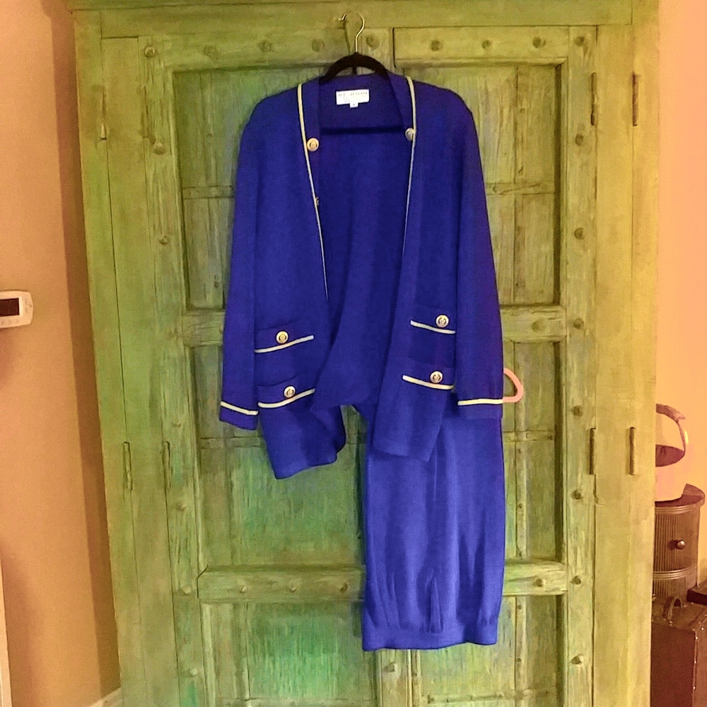 2 pc. ST. JOHN Collection Executive Outfit